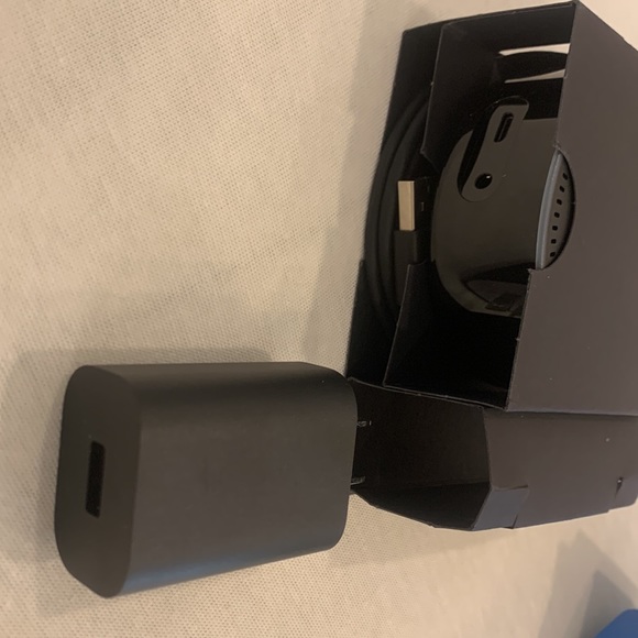 Echo Dot amazon 2nd gen new never used - Picture 2 of 7